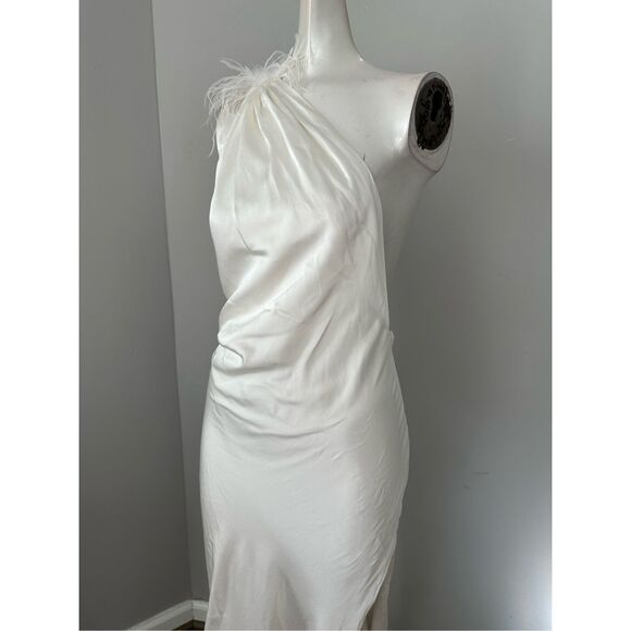 NWT MadeByIla One Shoulder Feather Trim Open Back Silk Emma Gown White $1200 - Picture 12 of 15
